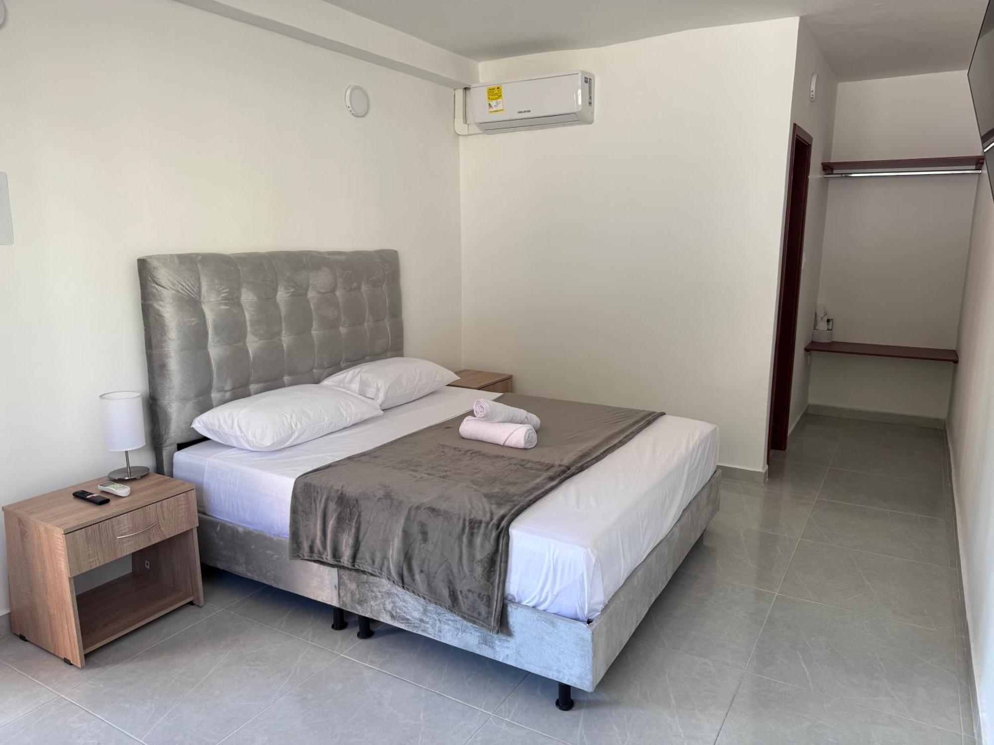Hotel Santorini Сан-Хиль Экстерьер фото